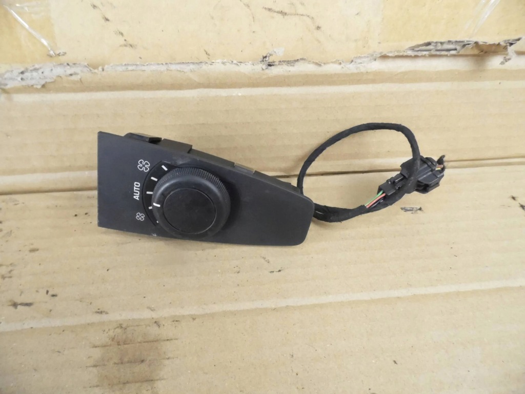 фото №1, Citroen c4 i picasso 2008 панель кондиционера