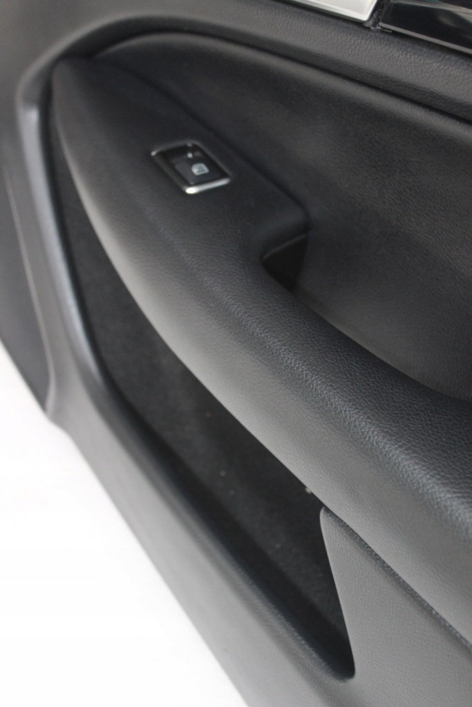 Mercedes c w204 рестайлінг  купе обшивка правий перед 9g73 Оригінал