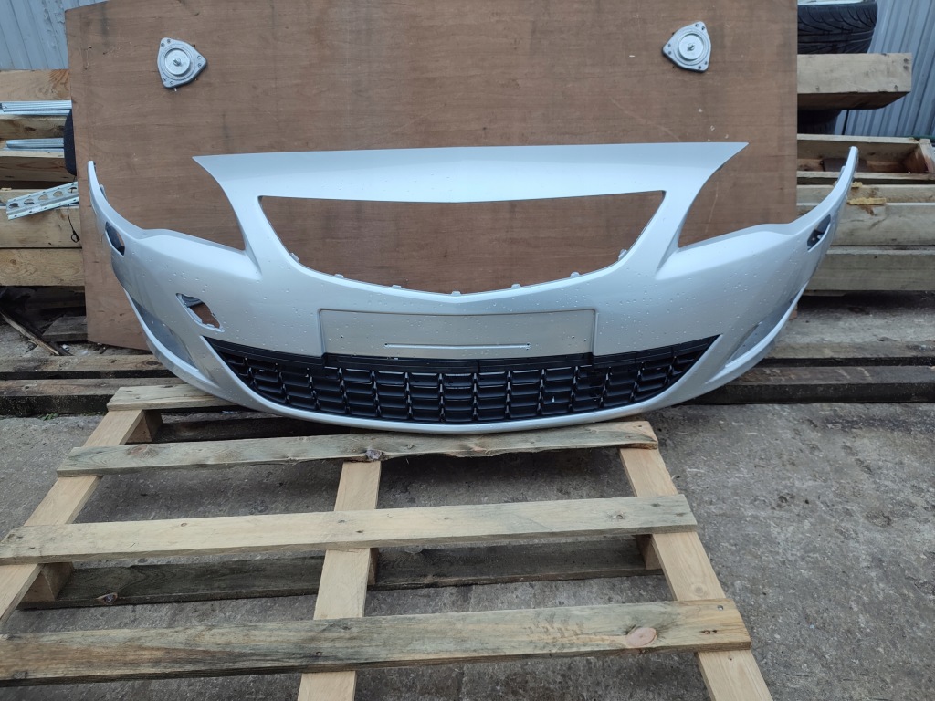 Купити Бампер перед передній opel astra j przedlift z157