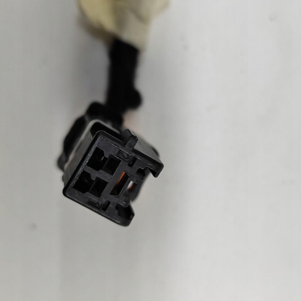 фото №8, Opel mokka b 2023 правая сторона лампы задний крышки багажника