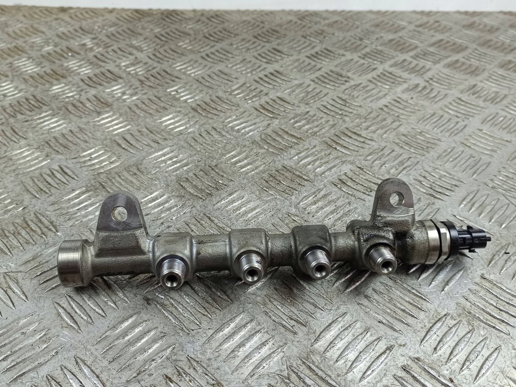 фото №1, 2015 jeep cherokee шланг топливный 583661