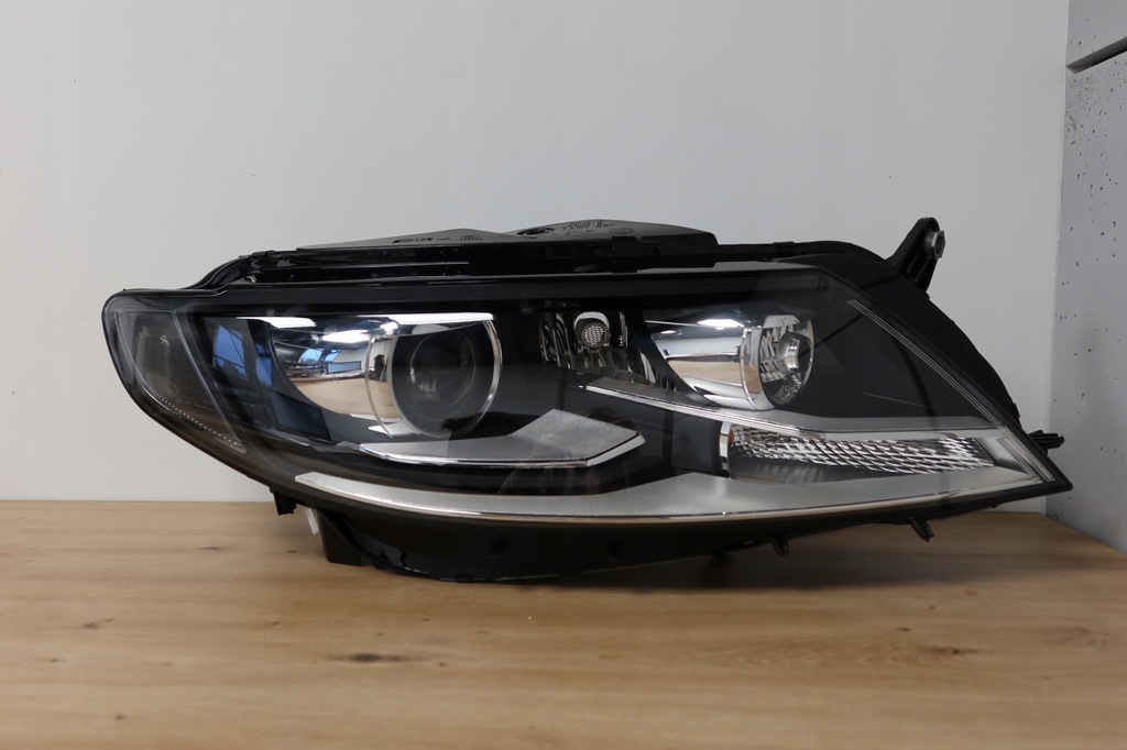 фото №1, Vw passat cc bez leda правая лампа лампы