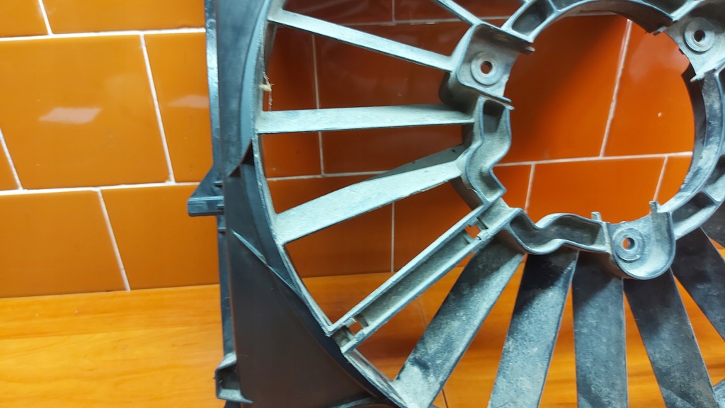 Корпус вентилятора вентилятор радиатора bmw z3 3 e36 1.9 Цена