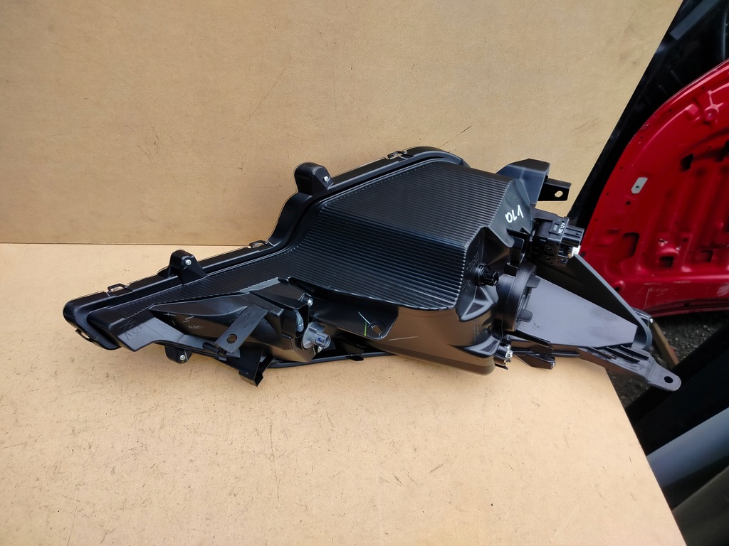 фото №12, Mitsubishi space star ii обычная лампа правая левая