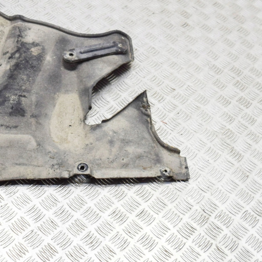 Tesla model 3 2018 накладка нижняя двигателя Недорого