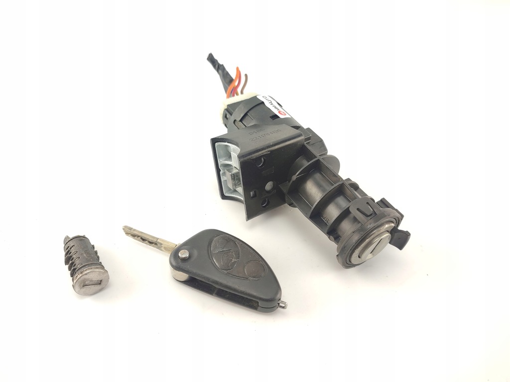 фото №1, Замок зажигания ключ вкладка alfa romeo gt