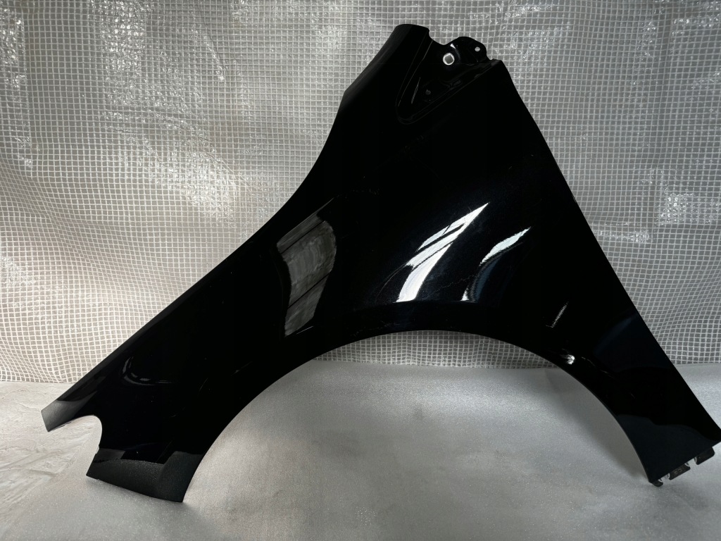 фото №1, Mercedes bklasa w247 лівий передній крила