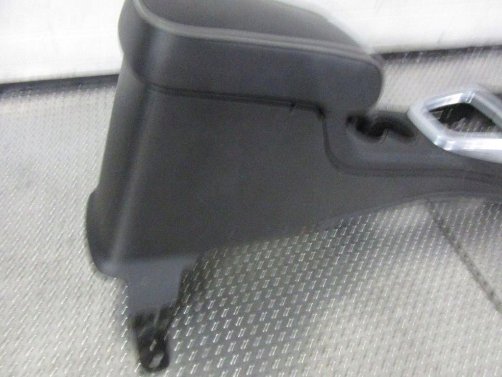 фото №9, Hummer h3 2007 тунель середній підлокітник