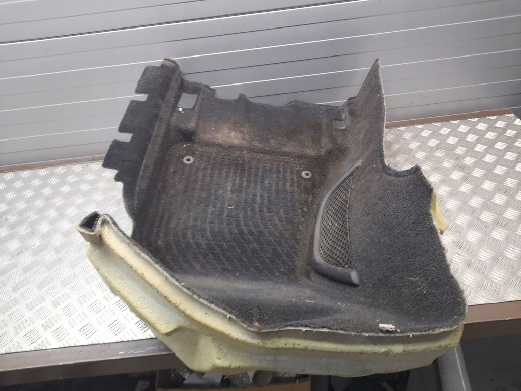 фото №7, Audi a8 s8 d4 4h 2012 перед сторона правая обшивка напольная передняя