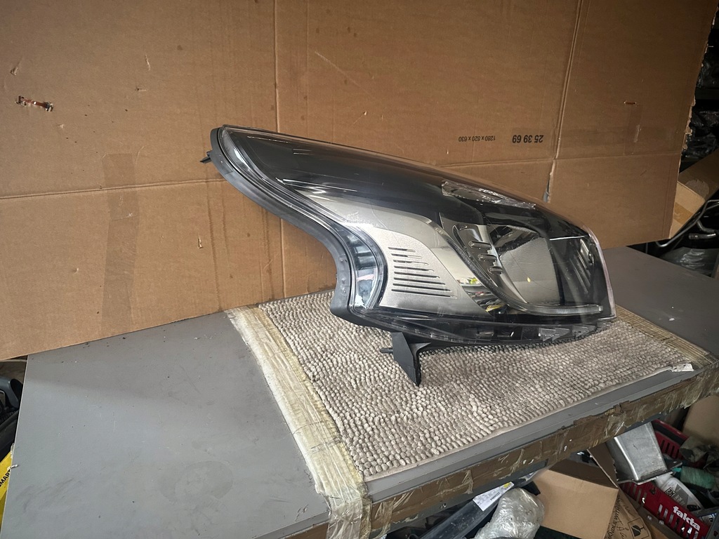 фото №8, Renault trafic iii 14-19 лампа передняя правая оригинальная