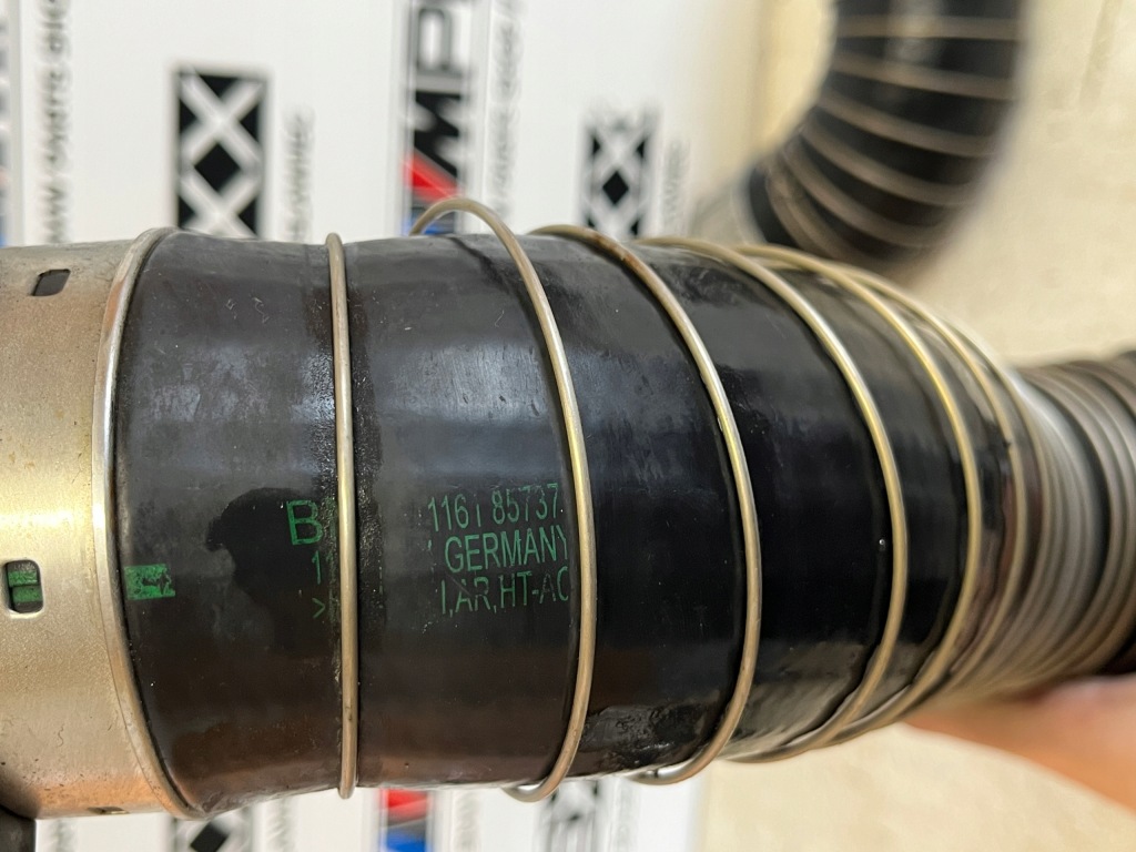 Купити Bmw f20 f21 f30 f31 lift x3 f25 шланг труба інтеркулер 8573762