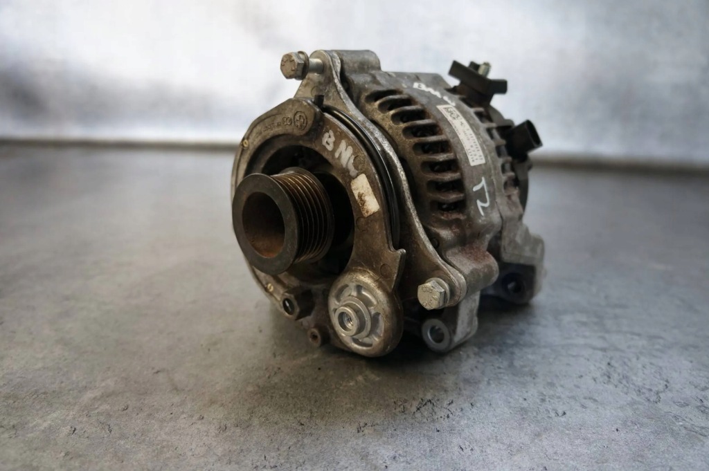 Купити Генератор 8626086 bmw f20 f21 116d denso 180a