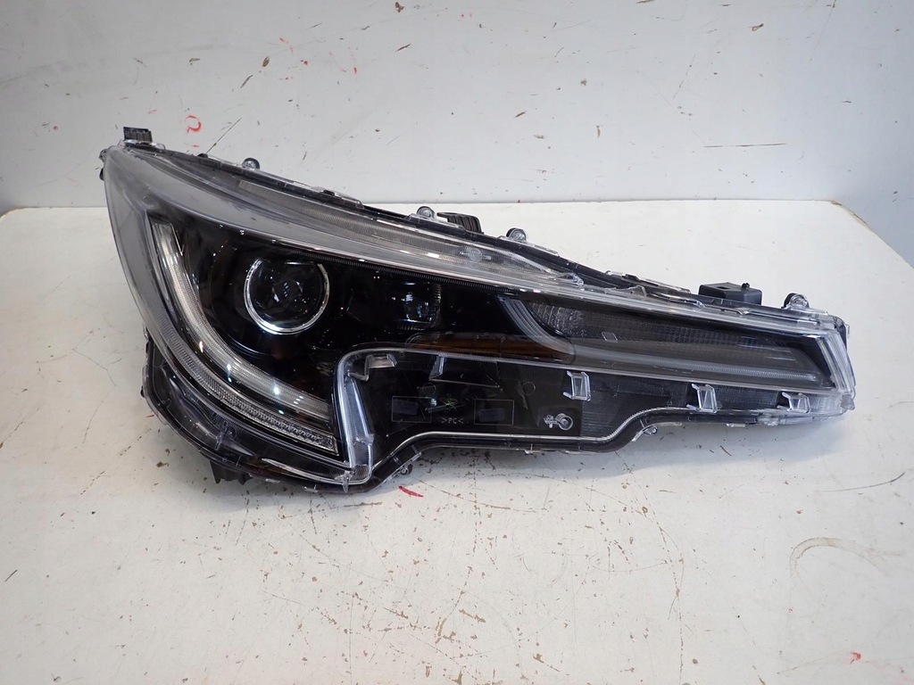 фото №1, Лампа перед права toyota corolla e21 19- full led