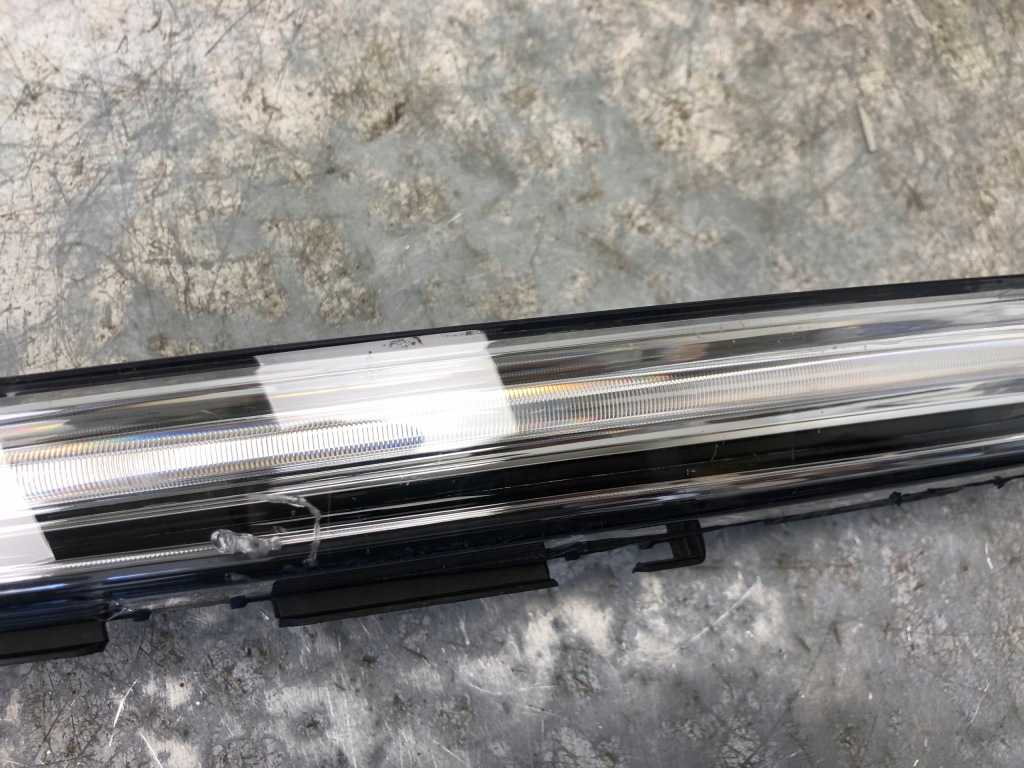 Фара поворотник led drl правый porsche cayenne 7p5941182j в Украине