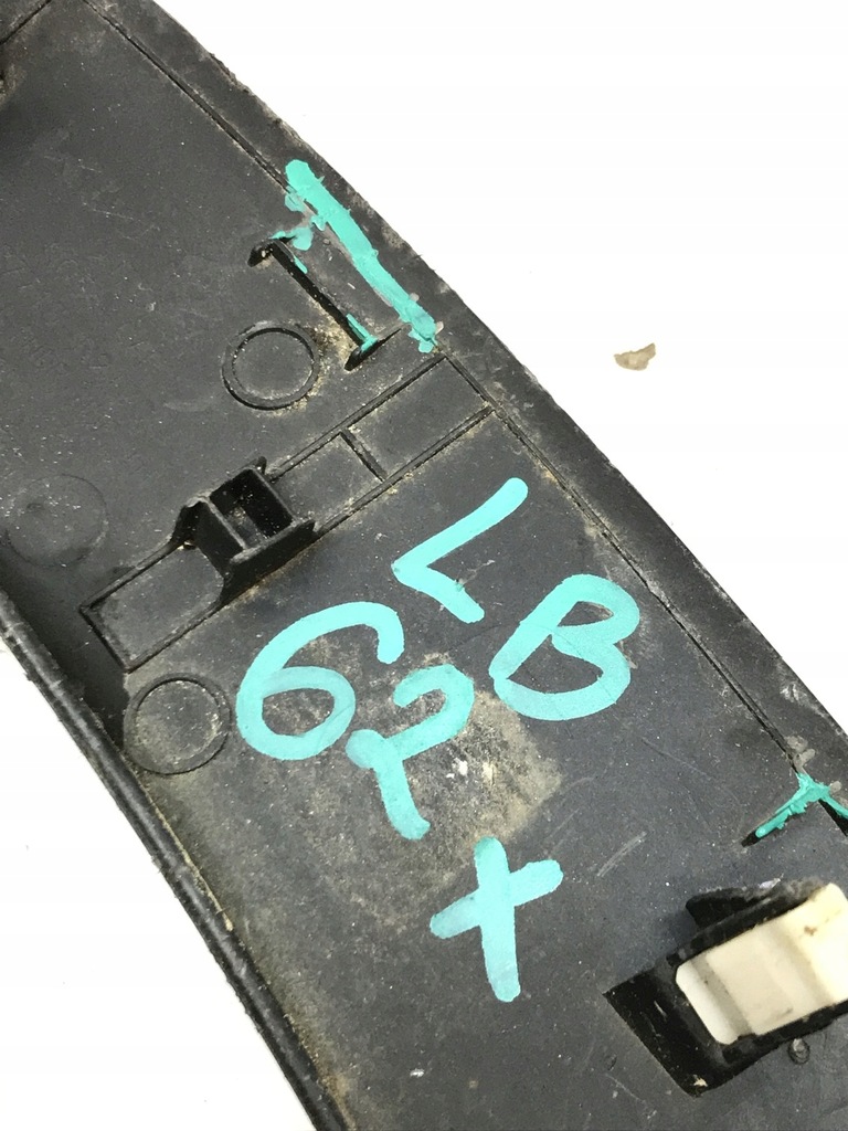 фото №16, Kia sportage v молдинг накладка крыла левый перед 87713-r2100