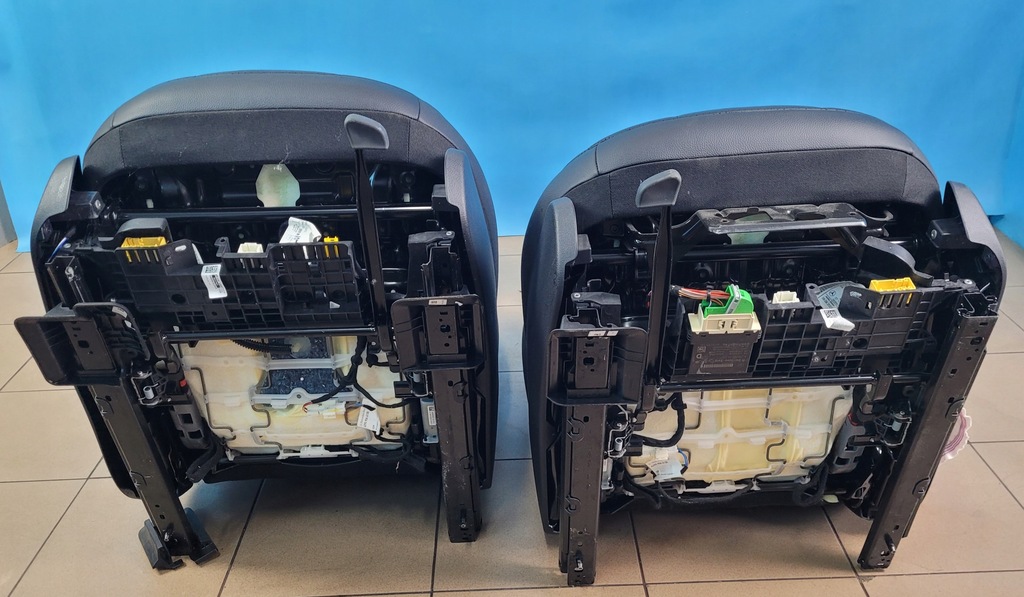 фото №12, Mercedes eqe w295 350+ 23r сиденья заднее сиденье салон комплект