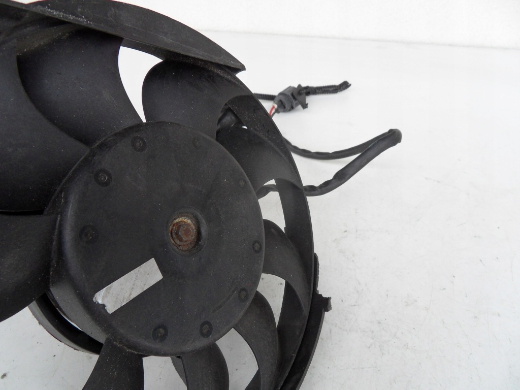 Ford focus mk3 3 10-14 1.0 вентилятор радіатора Київ