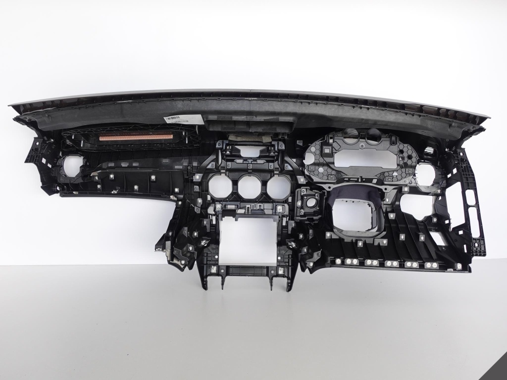 фото №8, Mercedes glc x253 15- консоль приборная панель кожа коричневый org