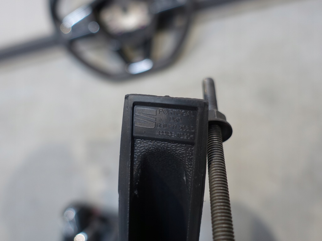 фото №10, Seat ibiza v 6f0 arona fr повітропровід ручка чохол важіль гальма шкіра