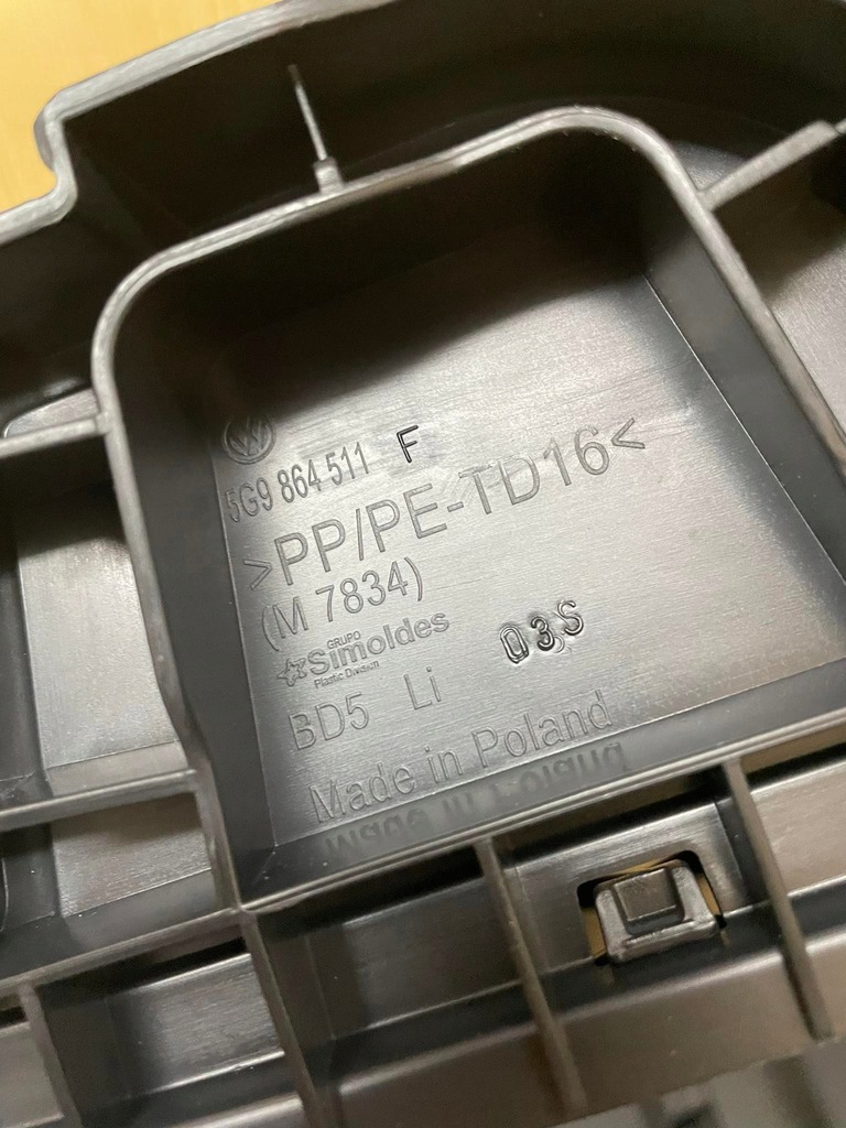 фото №8, Vw golf 7 молдинг багажника 5g9864512f 5g9864511f