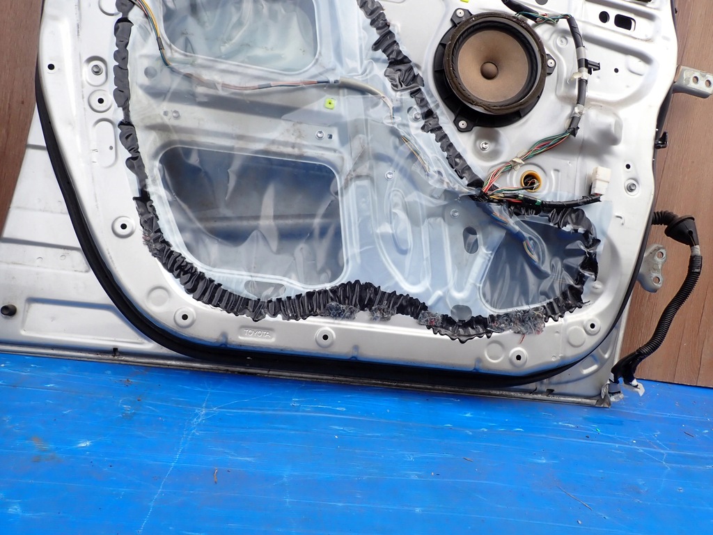 фото №12, Toyota corolla verso 04- двері передні ліва 1c0