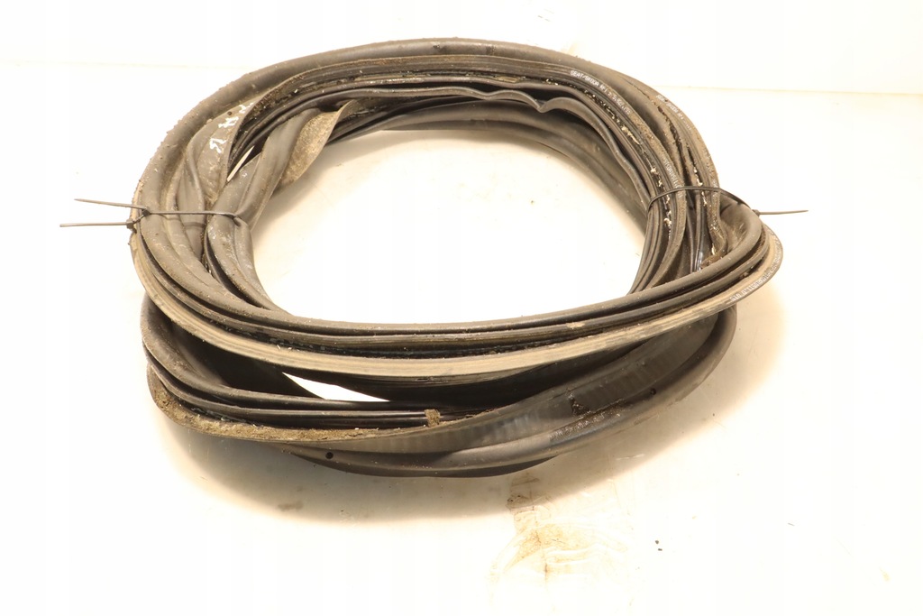 фото №5, Прокладка крышки багажника seat ateca