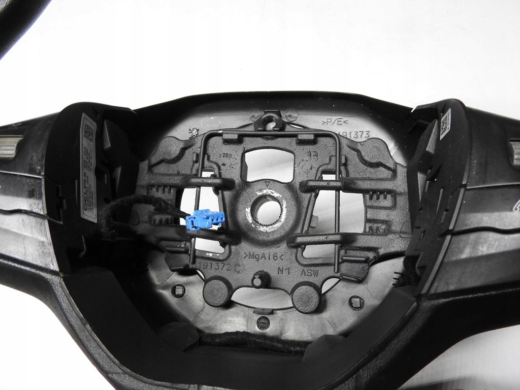 фото №10, Peugeot 208 i 12-18 воздуховод