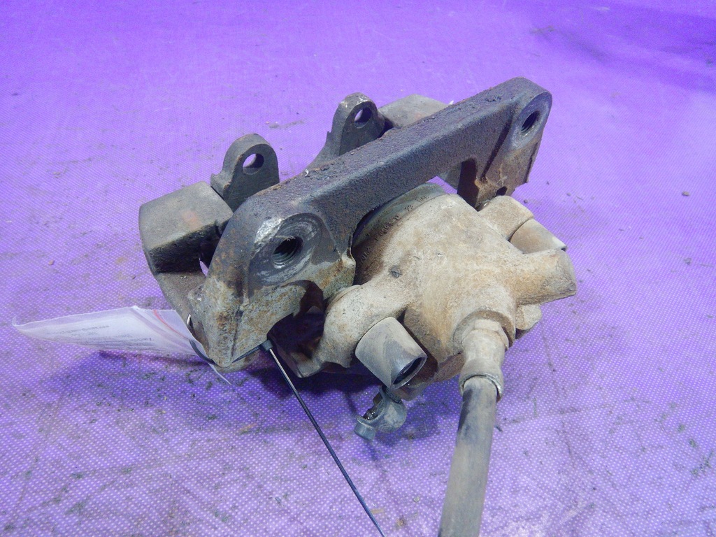 фото №4, Bmw x3 e83 2,0d 03- супорт гальмівний перед лівий