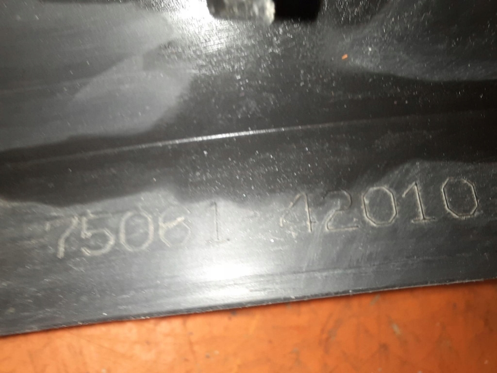 фото №5, Toyota rav 4 v 19- молдинг крыла задняя правый задняя 75061-42010