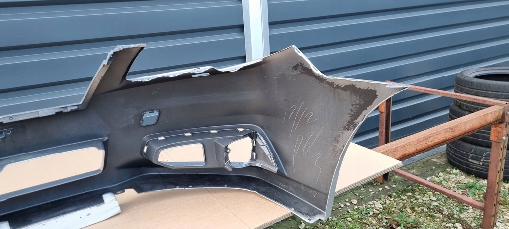 фото №10, Subaru legacy v kombi 2010- бампер перед оригинал a041