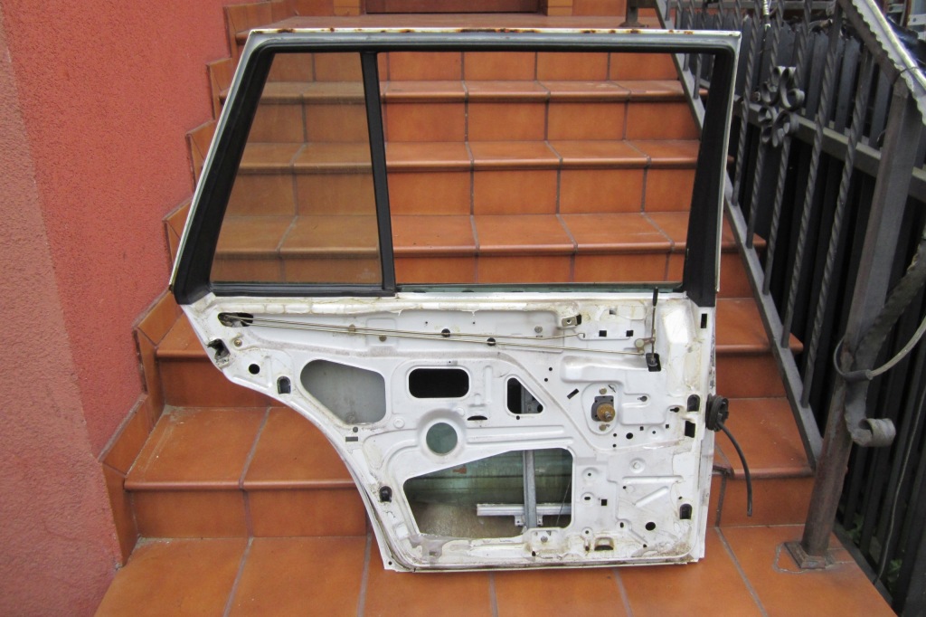 1 mercedes benz w124 e kombi двері задні ліва задня в Україні