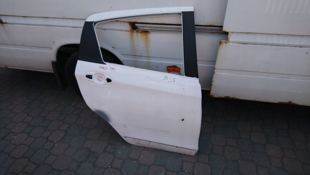 фото №1, Дверь правое задняя задние toyota yaris iii 11-