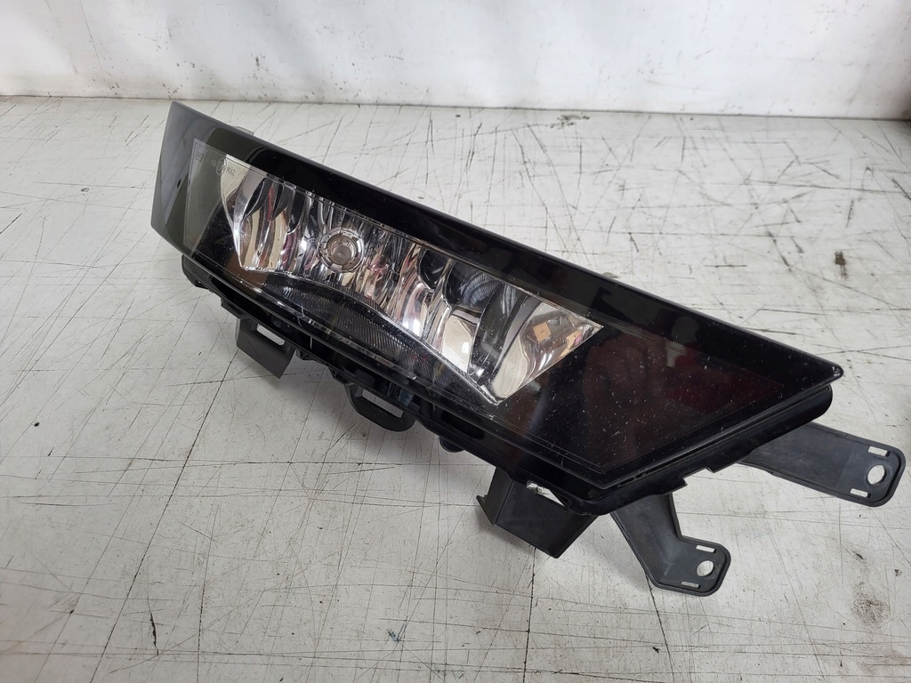 фото №2, Skoda rapid lift противотуманная фара правый лампа правая