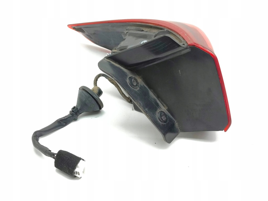 фото №8, Hyundai kona i 2019 правая сторона лампы задние