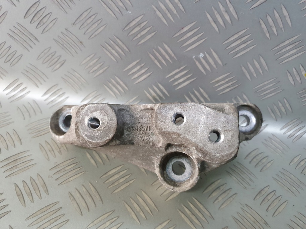 Купить Кронштейн кронштейн коробки insignia 2.0 turbo a20nht