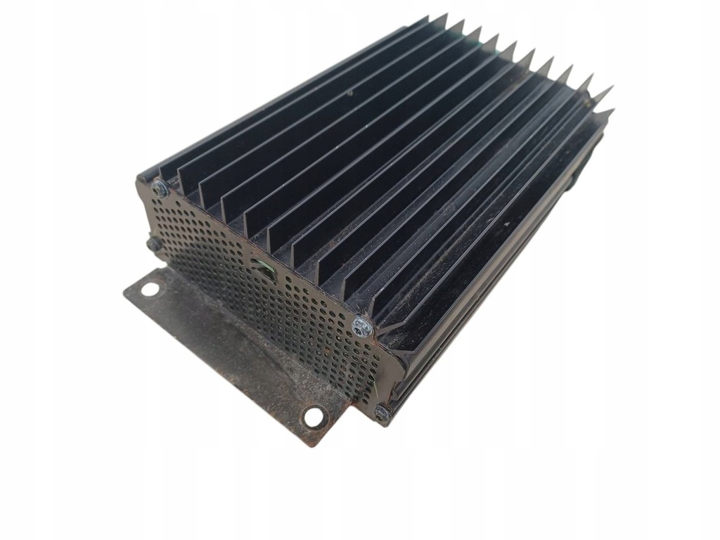 фото №1, Mercedes sl r230 w230 230 усилитель bose тюнер радио аудио 2308200189