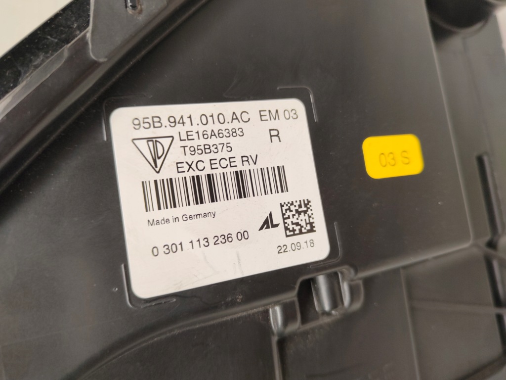 Porsche macan правий full led 95b941010 Недорого