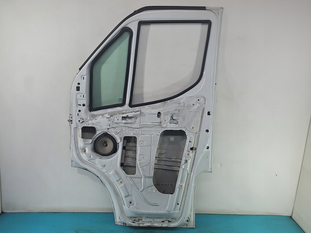 фото №13, Дверь перед правое iveco daily v vi 14- белый