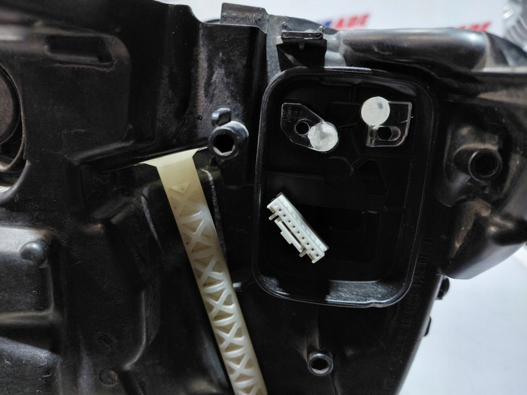 Bmw 7 g11 g12 рестайлинг  lci laser лампа перед правая 7946776 Оригинал