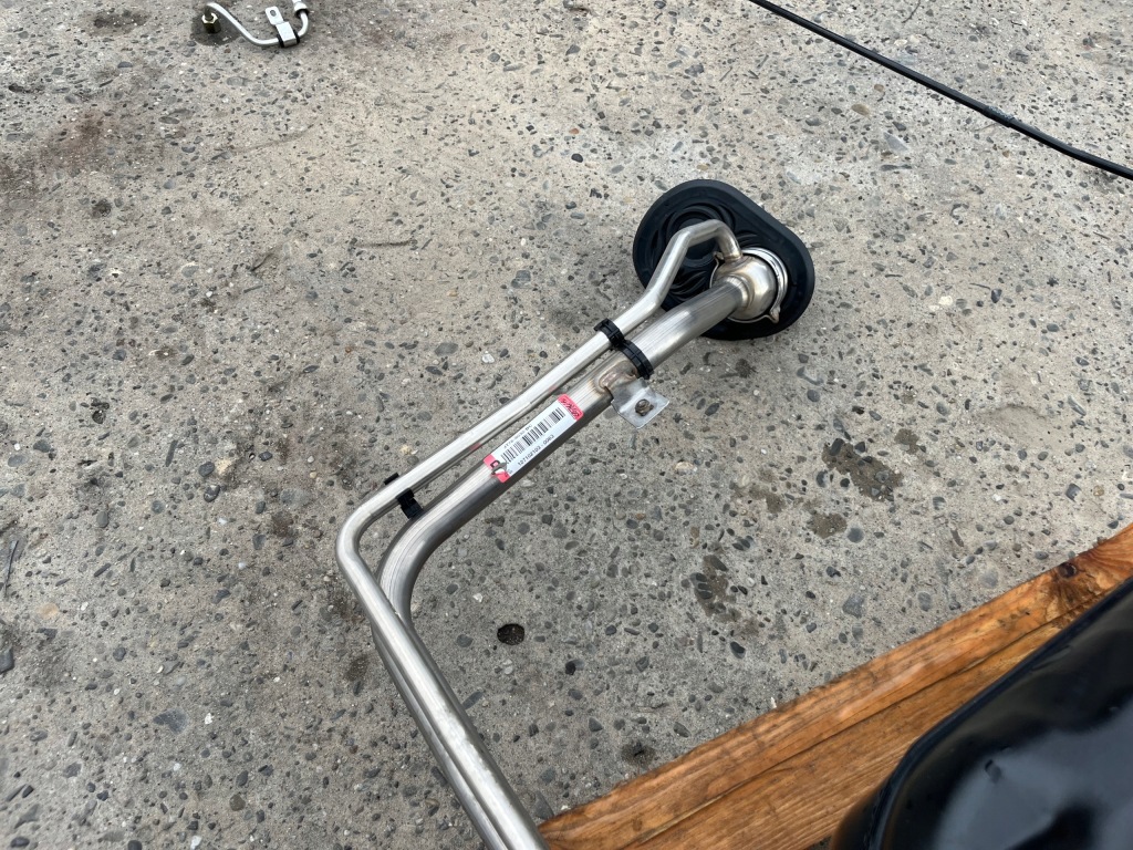 фото №11, Ford transit courier 1.0 ecoboost bak бак топлива оригинал