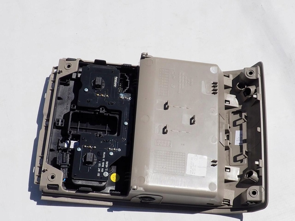 фото №5, Освітлення кабіни 5g1947105p za2 golf passat