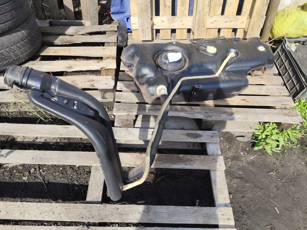 фото №1, Citroen c3 iii 1.2 бак пального насос