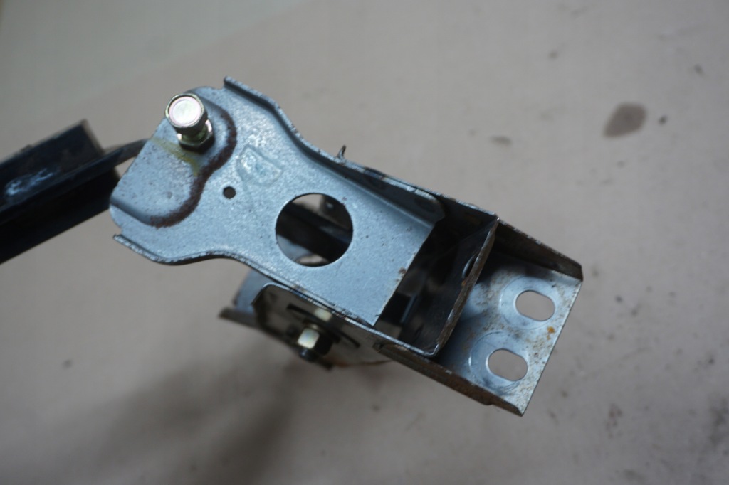 Nissan navara d22 педаль зчеплення 2,5 dci 00-05r європа Ціна