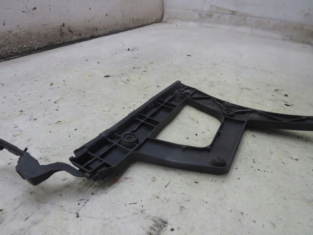 Направляющая кронштейн бампера левый задняя audi a4 b8 lift Недорого