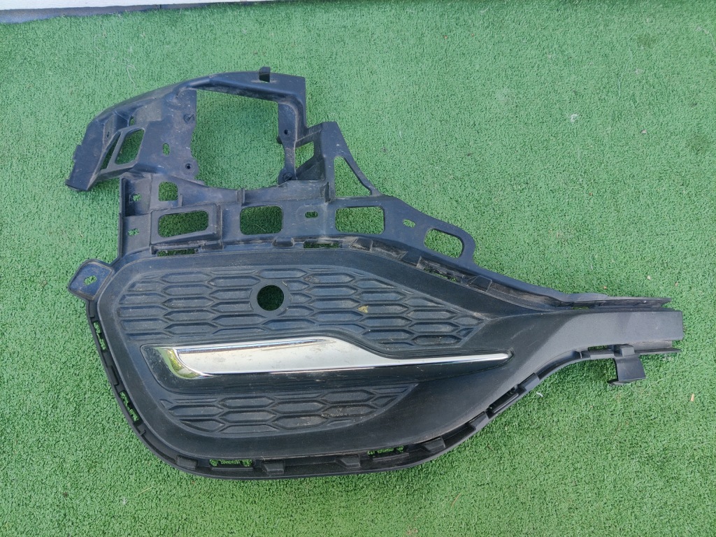 Купити Opel grandland x решітка бампера ліва yp00028777