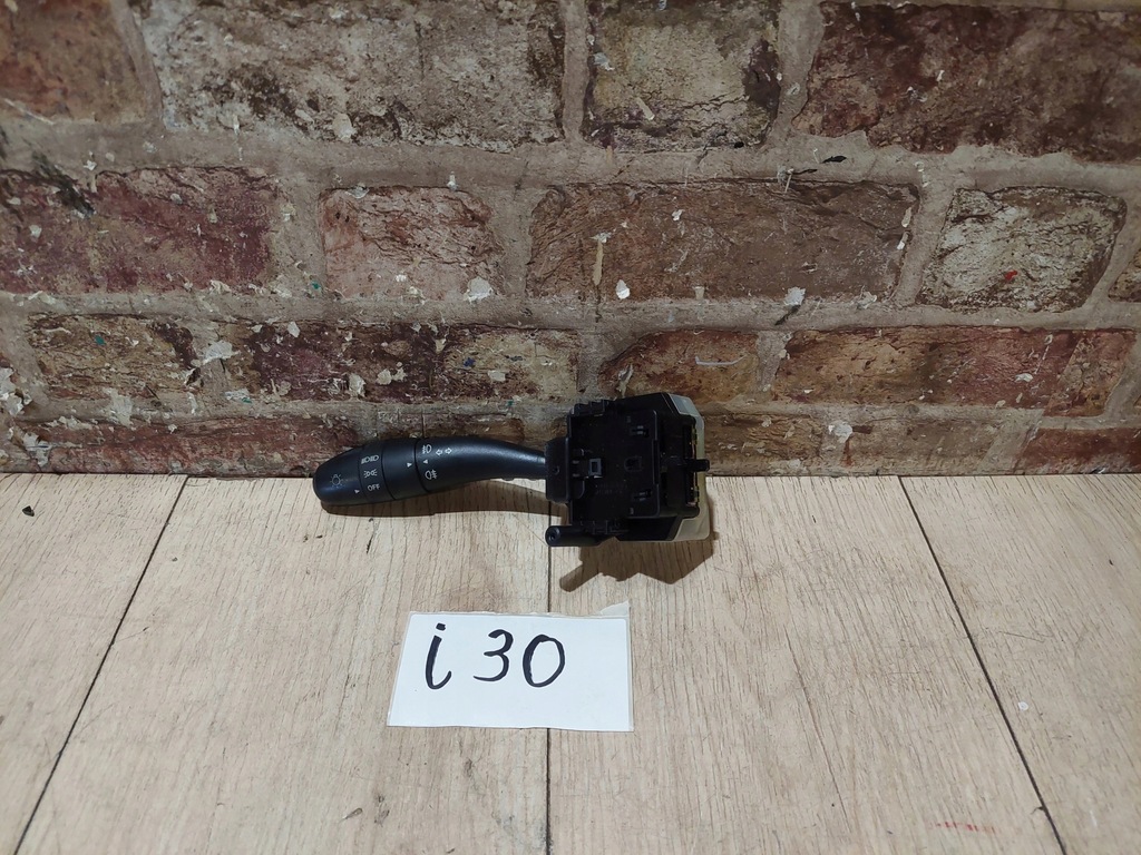 фото №1, Рычаг света поворотники левая hyundai i30 2007/2012 rok