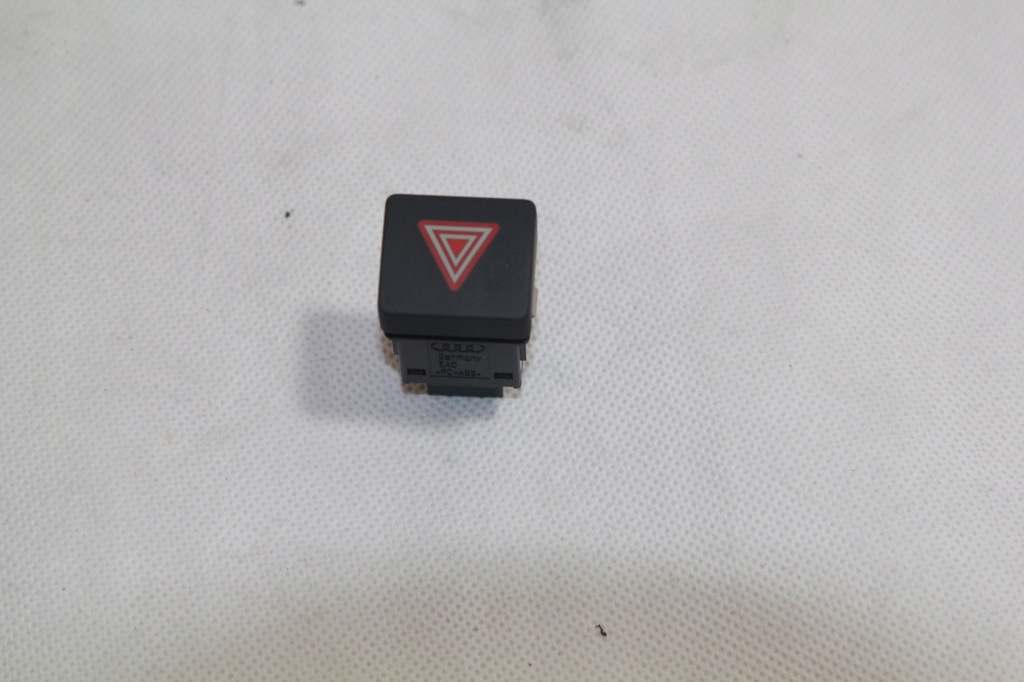 фото №1, Кнопка світла аварійних audi a5 8w f5