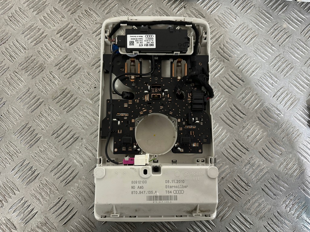 фото №12, Audi a4 b8 лампа стельовий 8t0947135a