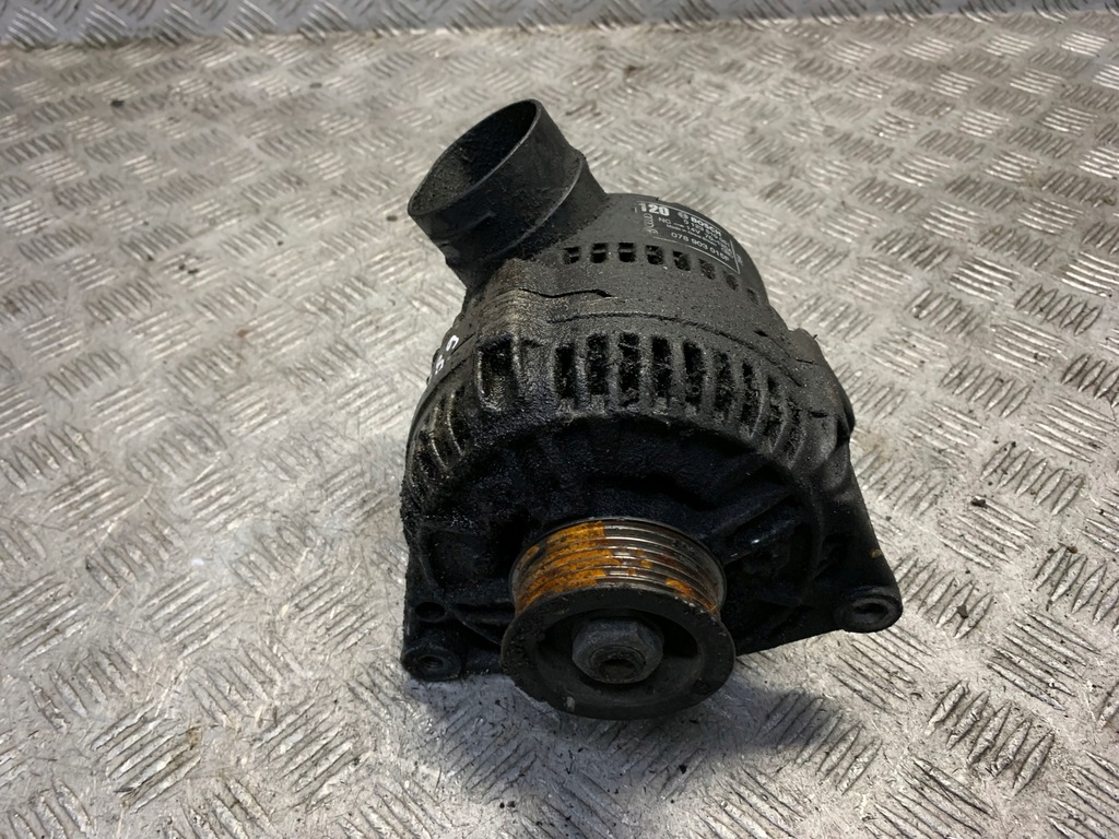 фото №1, Audi a6 c5 2.4 генератор 0123510061