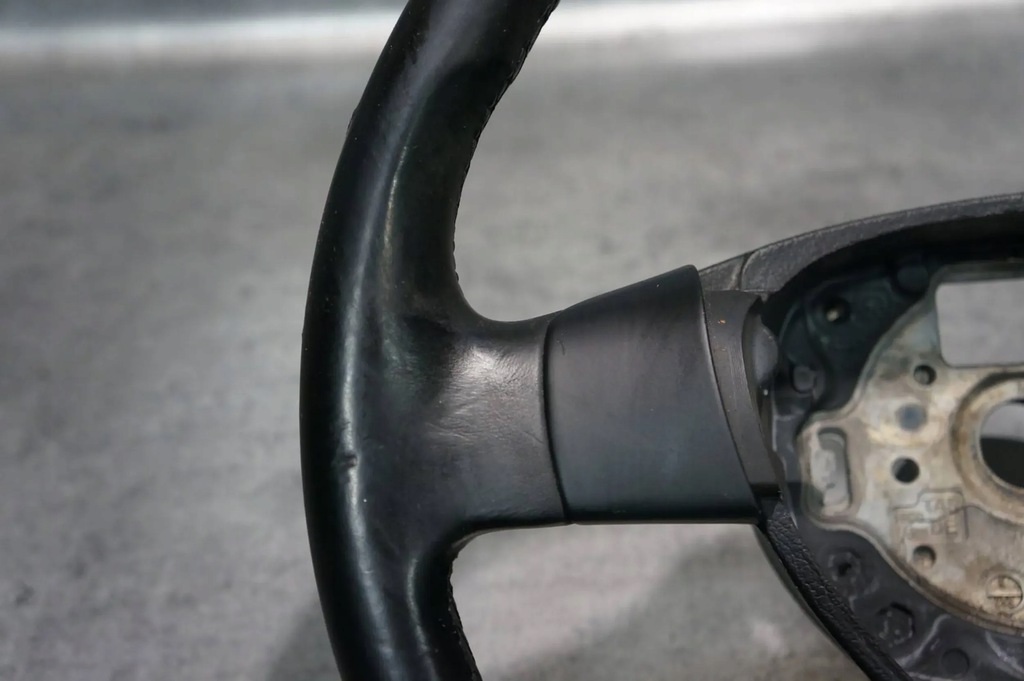 фото №6, Воздуховод трёхспицевая кожа vw eos golf 1q0419091aa